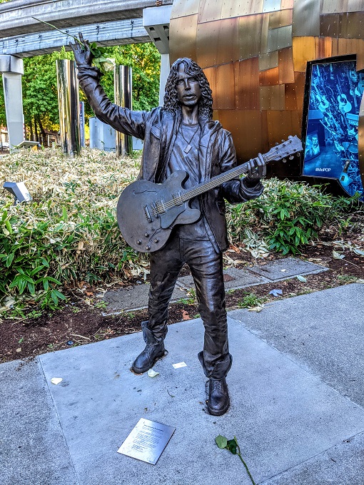 Bronze statue of Chris Cornell in Seattle