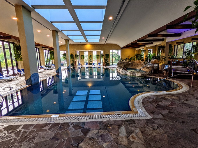 Grand Hyatt Dubai - Indoor swimming pool & whirlpool