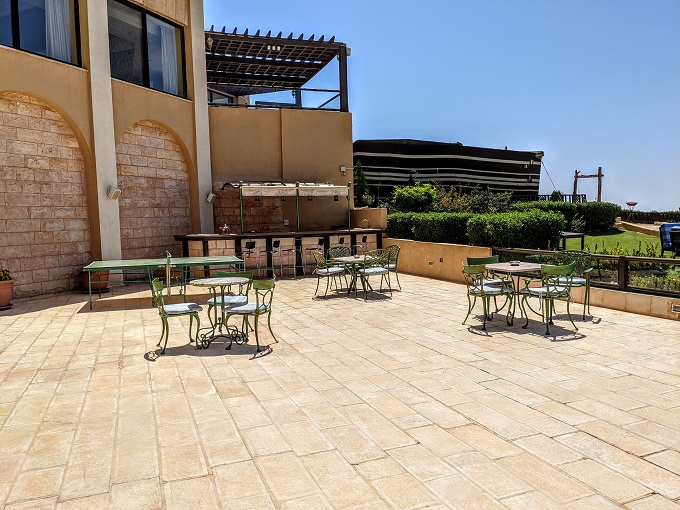Petra Marriott, Jordan - Additional seating in the pool area