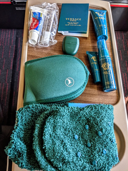 Turkish Airlines Business Class IST-ORD - Contents of Versace amenity kit