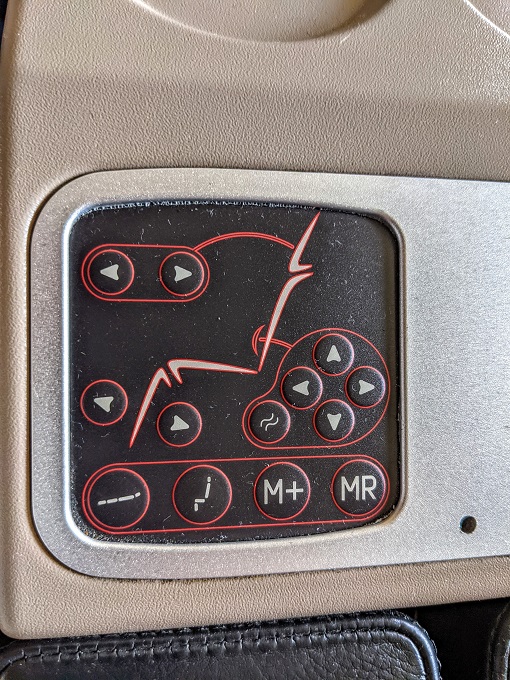 Turkish Airlines Business Class IST-ORD - Seat controls