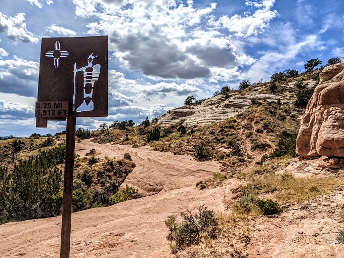 Distance & elevation sign on the Pyramid Rock Trail