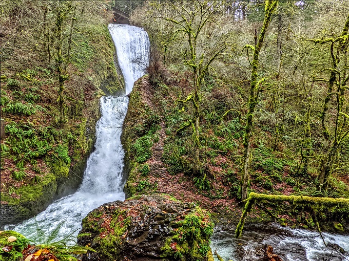 Bridal Veil Falls near Portland, OR
