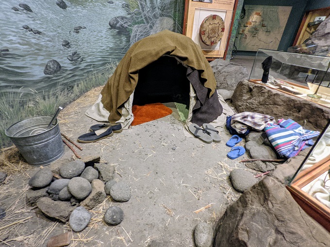 Exhibit in the Hall of Plateau Indians