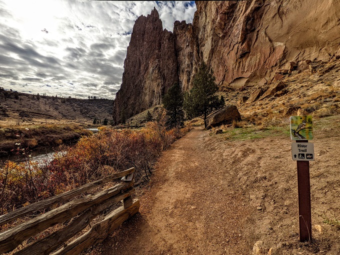Smith Rock State Park - Start of the River Trail