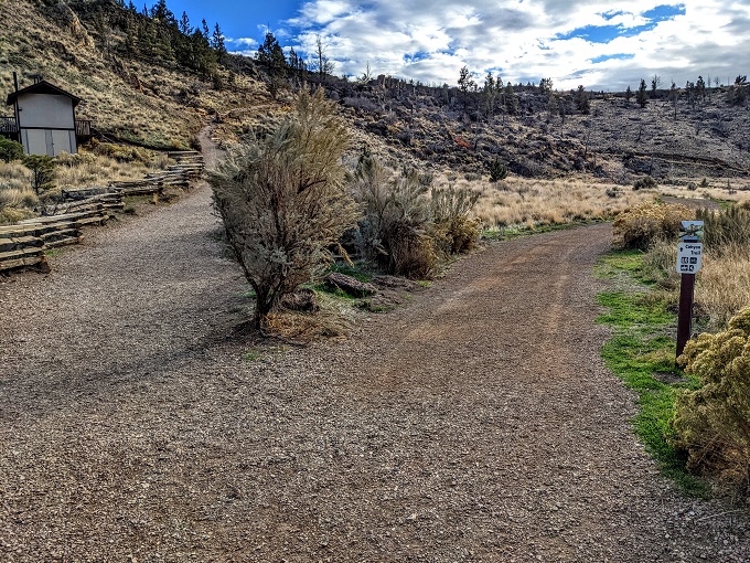 Smith Rock State Park - The Chute Trail & Canyon Trail