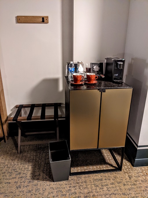 The Duniway Portland, OR - Luggage rack, mini fridge & coffee tea making facilities
