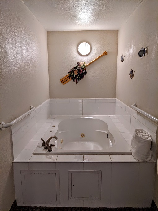 Our room at the La Quinta had a nice whirlpool tub