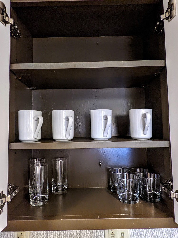 Homewood Suites Carlsbad, CA - Glasses & mugs