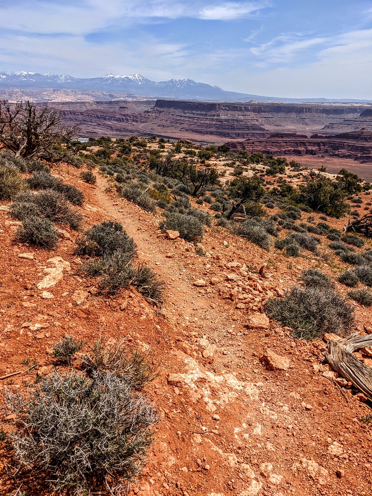 Dead Horse Point State Park - Basin Overlook trail