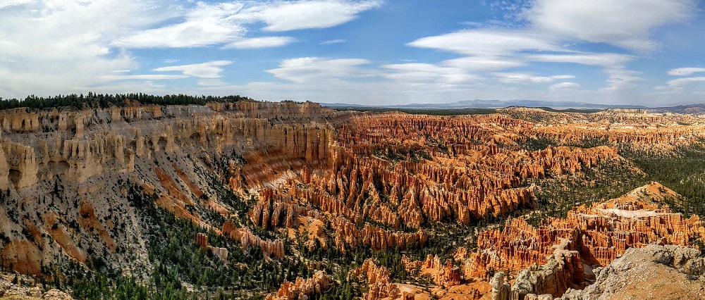 Panoramic view from Bryce Point at Bryce Canyon National Park