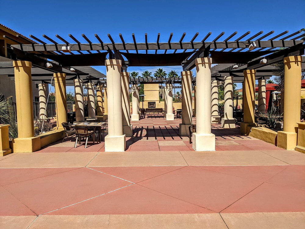 Tempe Mission Palms - Additional outdoor seating