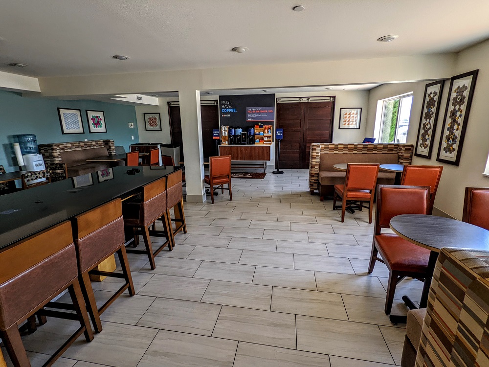 Holiday Inn Express & Suites Scottsbluff-Gering, NE - Breakfast area
