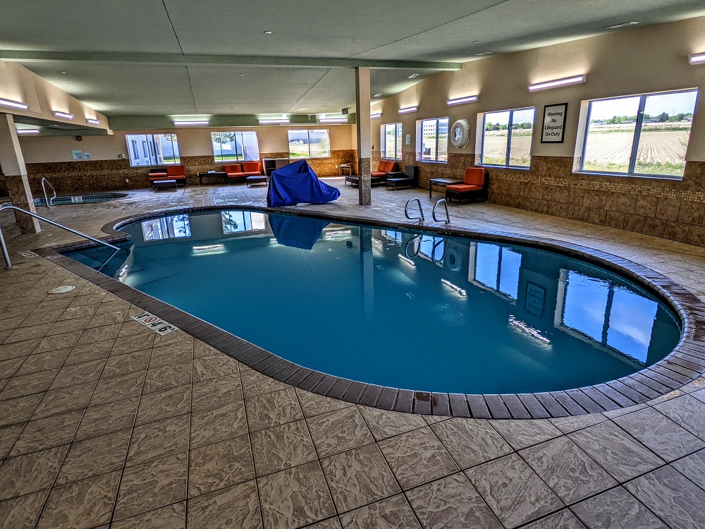 Holiday Inn Express & Suites Scottsbluff-Gering, NE - Indoor swimming pool