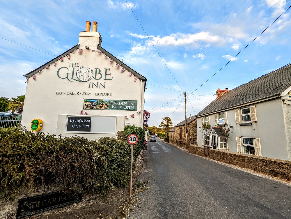 Globe Inn in Frogmore, England