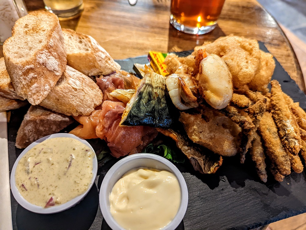 Seafood platter at the Globe Inn in Frogmore