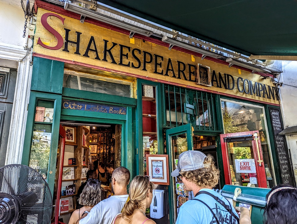 Shakespeare And Company in Paris