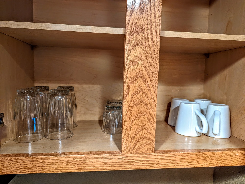 Homewood Suites Harrisburg-West Hershey Area - Glasses & mugs