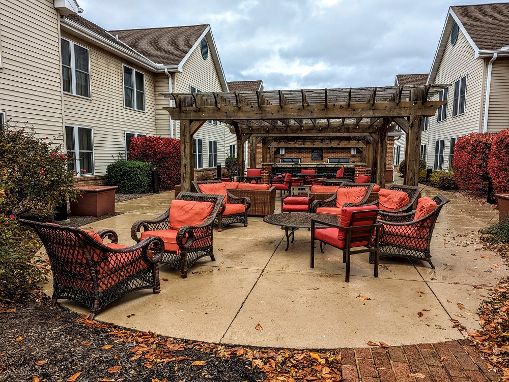 Homewood Suites Harrisburg-West Hershey Area - Outdoor seating & grills
