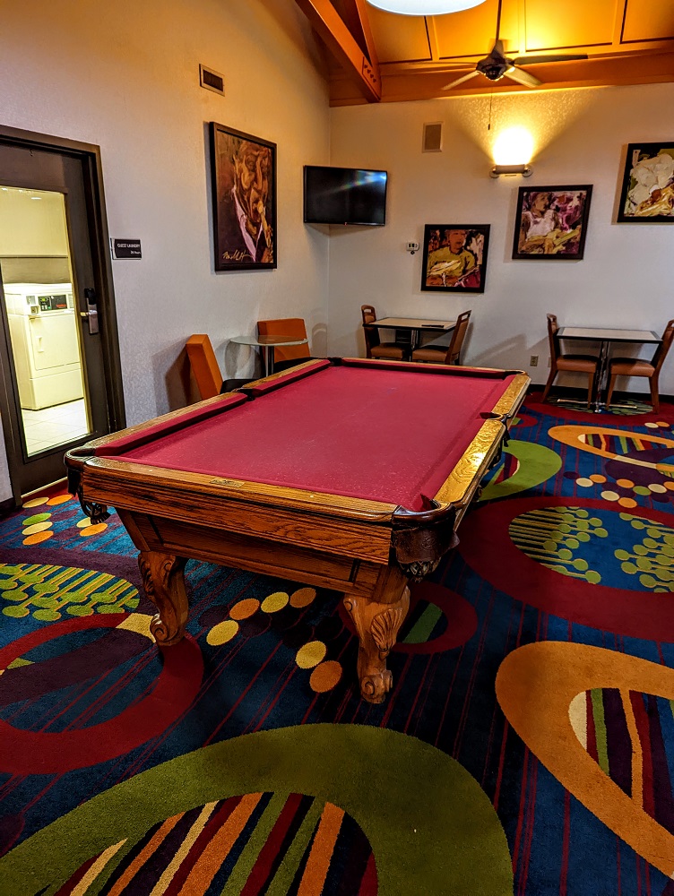 Homewood Suites Harrisburg-West Hershey Area - Pool table