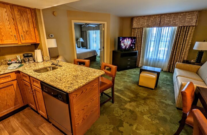 Homewood Suites Harrisburg-West Hershey Area - Room entrance