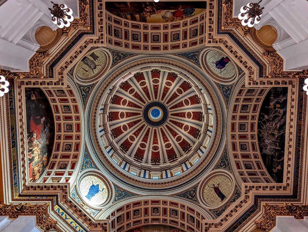 Dome inside the Pennsylvania State Capitol building