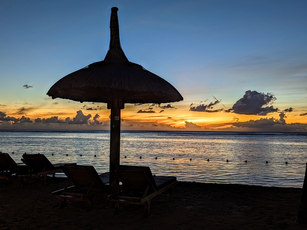 Hilton Mauritius Resort & Spa - Beach at sunset