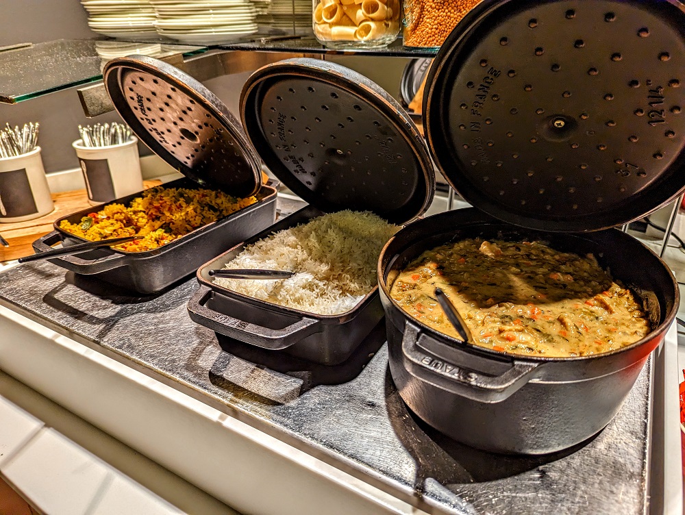 Lufthansa Senator Lounge at Frankfurt airport - Vegetarian rice, basmati rice & chicken stew