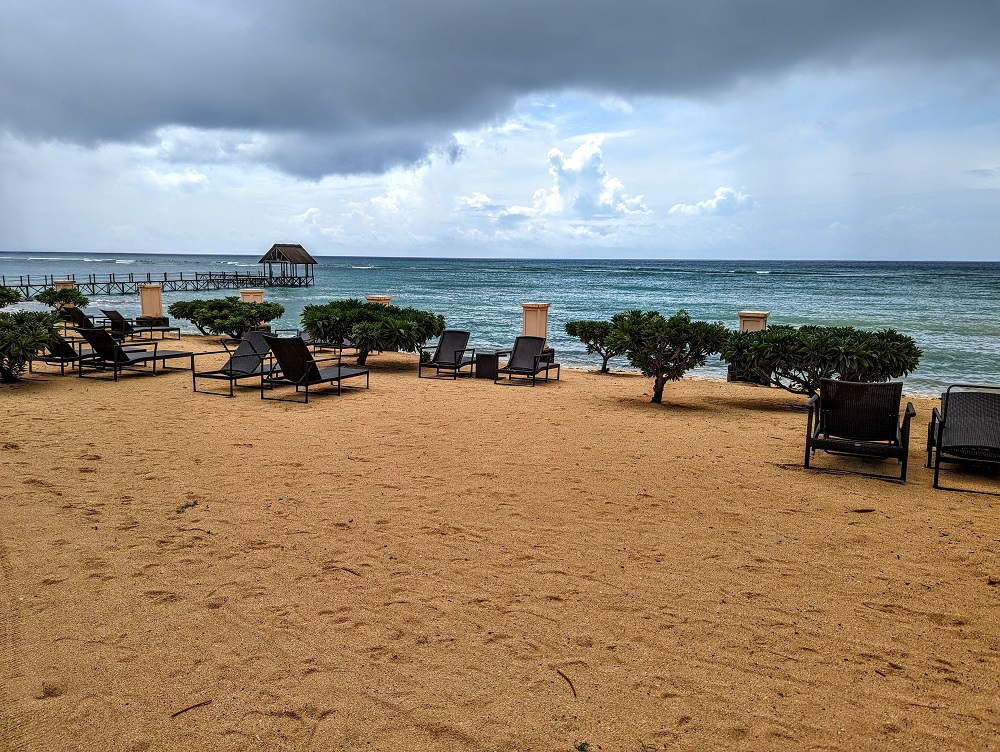 Le Méridien Ile Maurice (Mauritius) - Beach sun loungers