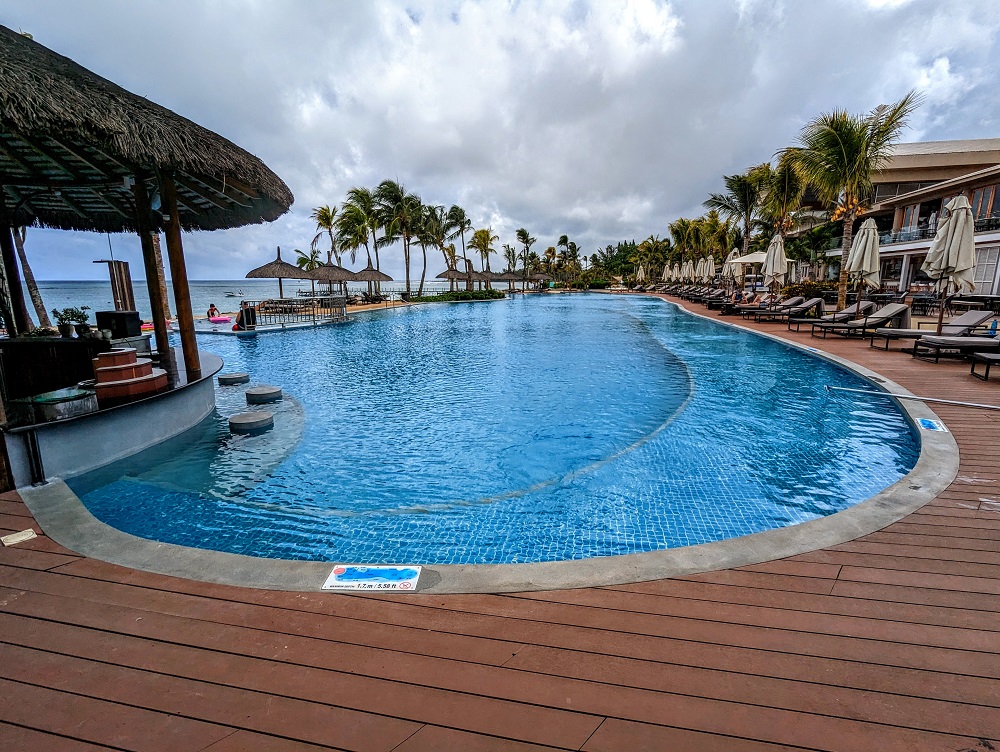 Le Méridien Ile Maurice (Mauritius) - Main swimming pool