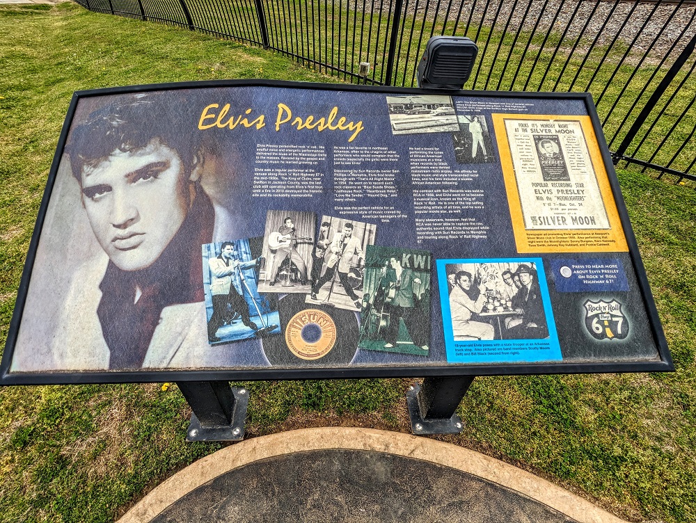 Guitar Walk Walnut Ridge, AR - Elvis Presley