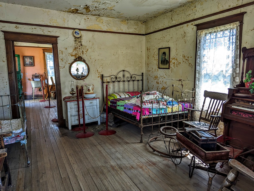 1880 Town South Dakota - Inside one of the homes