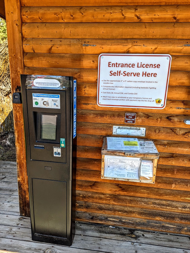 Palisades State Park - Entrance payment station