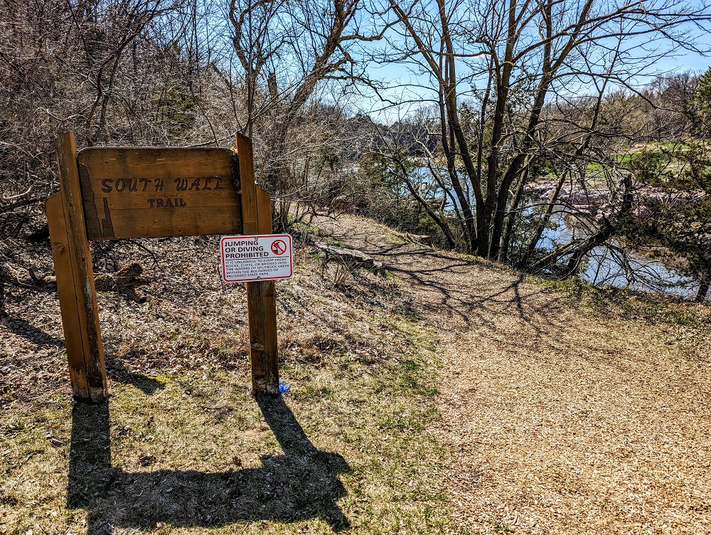 Palisades State Park - Start of the South Wall Trail