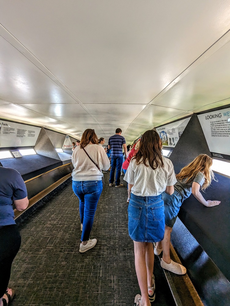 To Reach The Top Of St. Louis' Gateway Arch, You Have To Ride In A Tiny Pod  – Jeni Eats