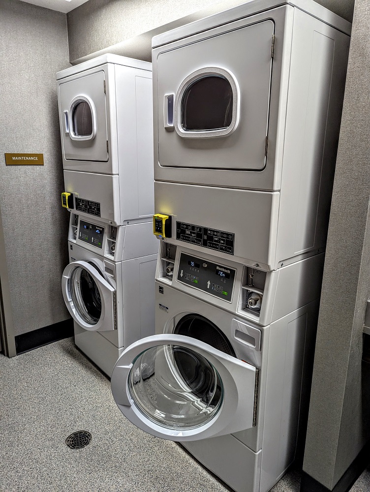 Four Points by Sheraton Deadwood, SD - Guest laundry room