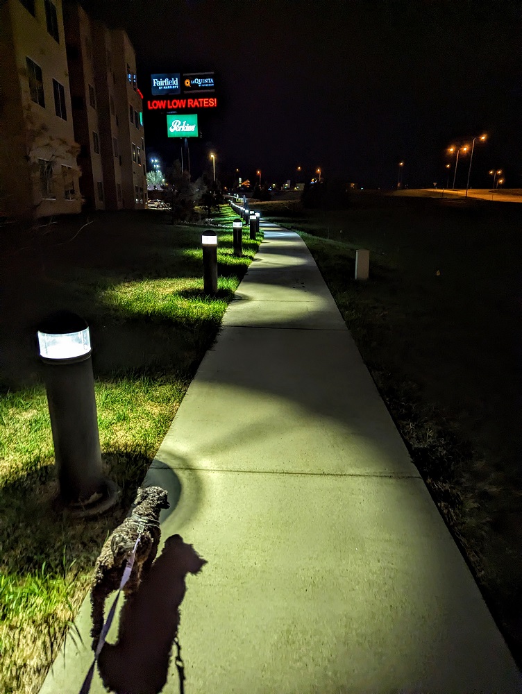 Residence Inn Rapid City, SD - Walking path