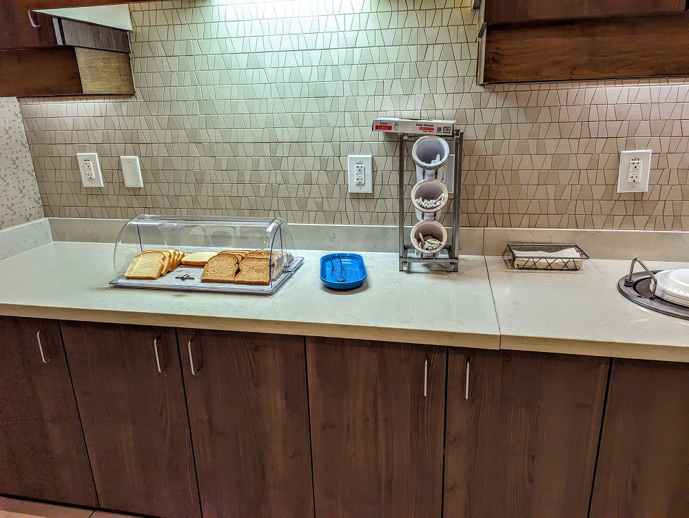 Residence Inn Rapid City, SD breakfast - Bread