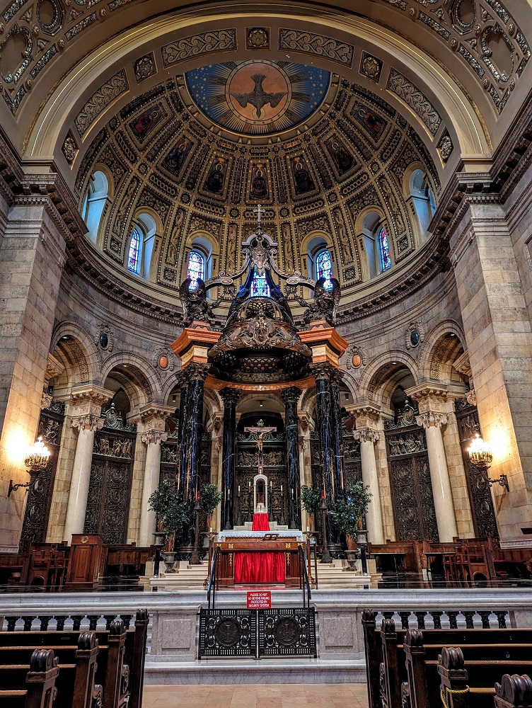 Cathedral of Saint Paul - Altar