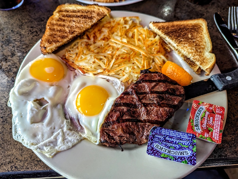 Holiday Inn Detroit Lakes - Lakefront, MN - Steak & eggs breakfast