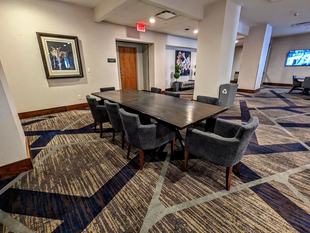 Hyatt Regency Rochester, NY - Conference seating in lobby area