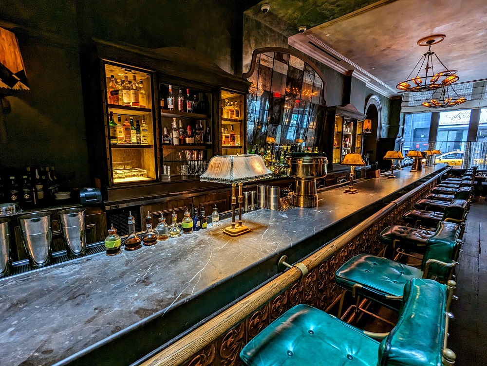 The-Beekman-A-Thompson-Hotel-In-New-York-The-Bar-Room-at-Temple-Court