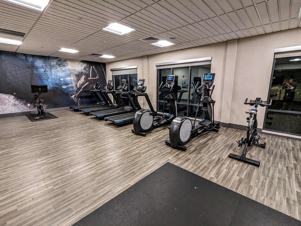 Hampton Inn Salem, MA - Fitness room