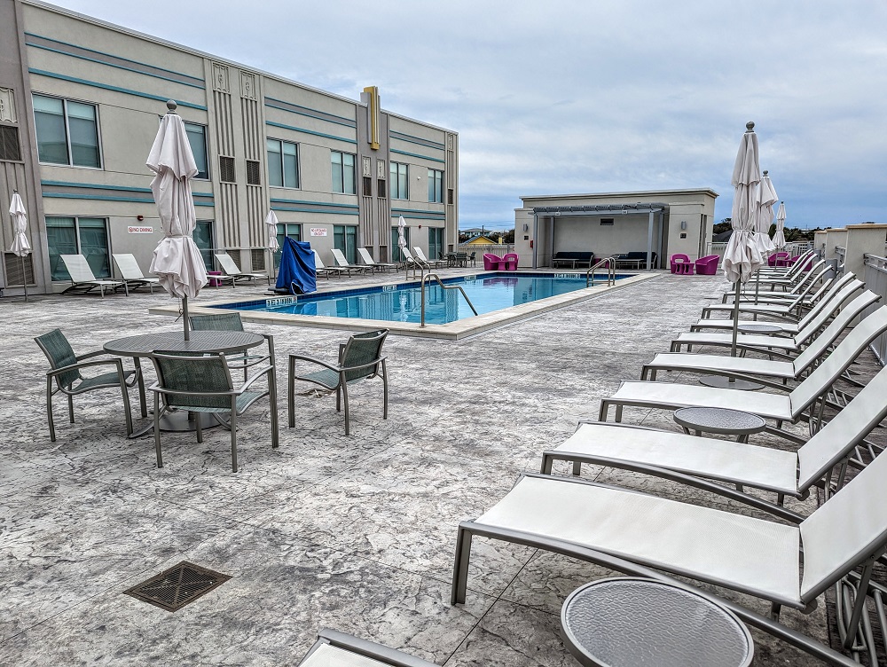 Hyatt Place St. Augustine Vilano Beach, FL - Rooftop swimming pool