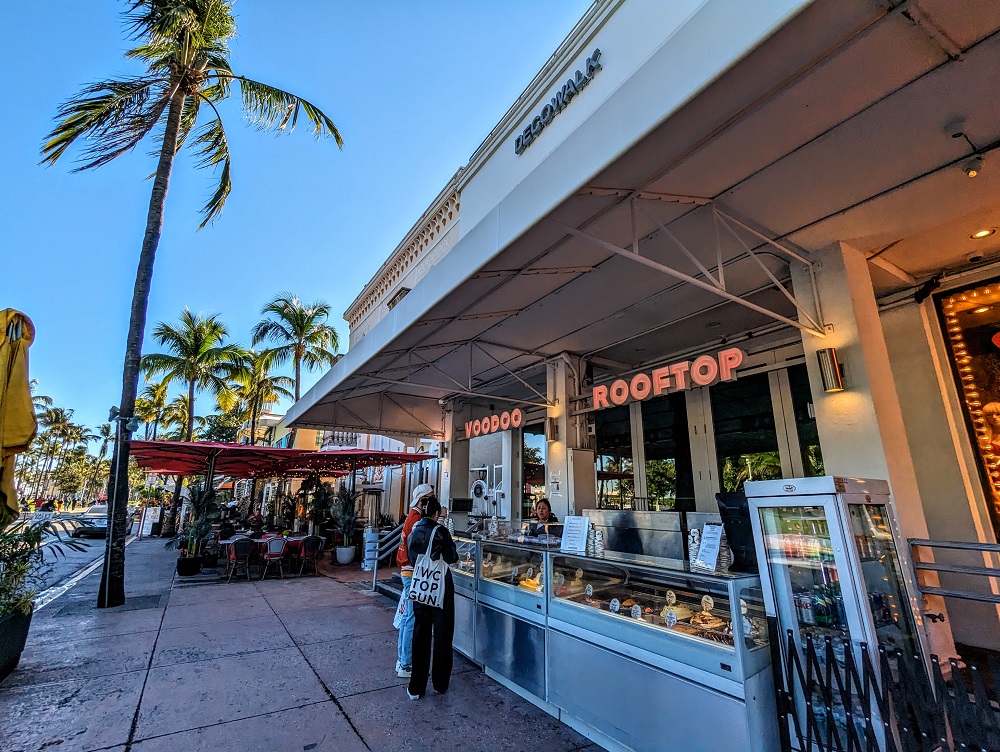 Restaurants & bars in South Beach