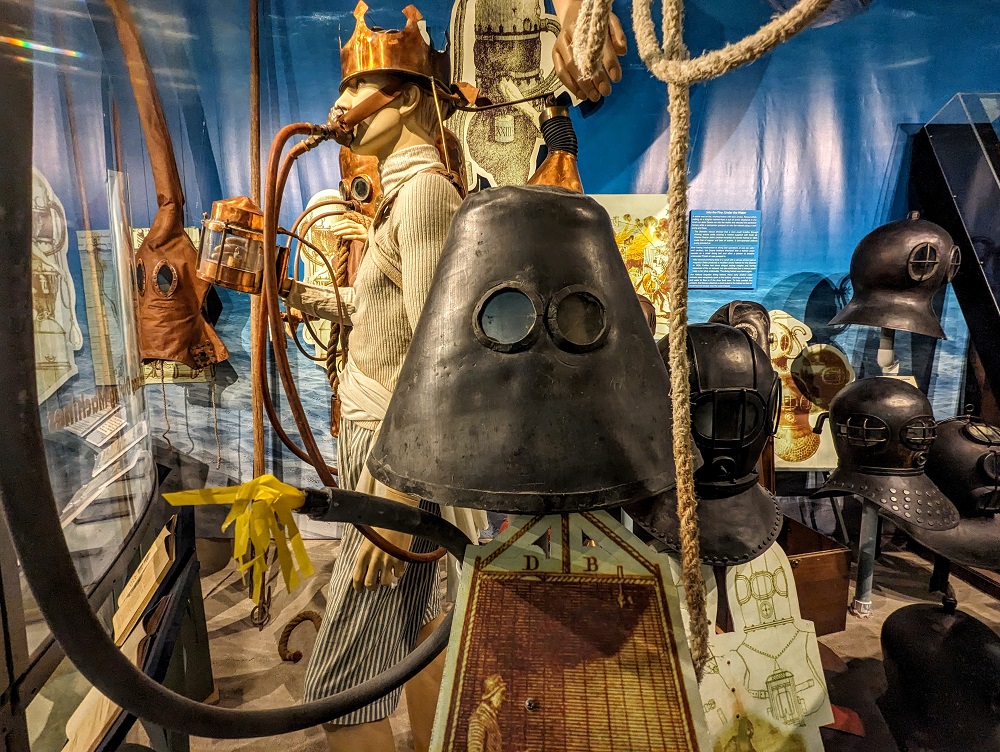 History of Diving Museum in Islamorada, FL - Replica of the first diving helmet designed by Edmond Halley