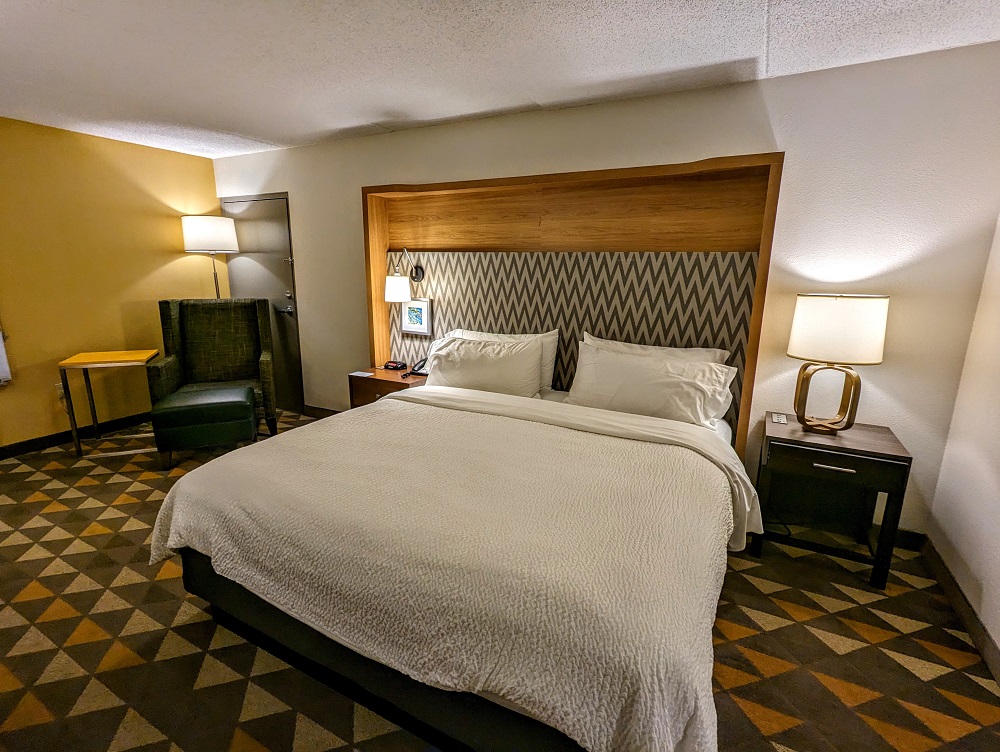 Holiday Inn Martinsburg, WV - King bed