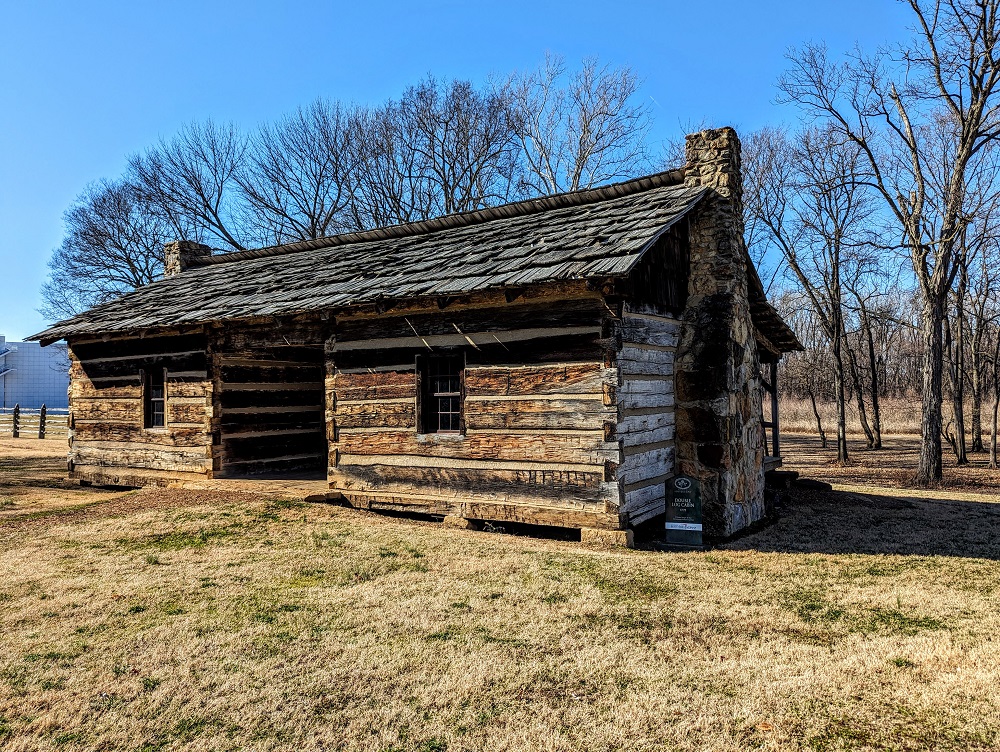 New Harmony, IN - Double Log Cabin from 1775