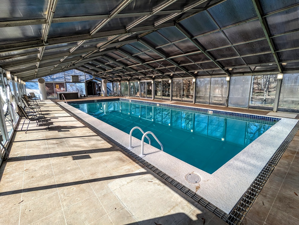 New Harmony Inn Resort & Conference Center - Indoor swimming pool
