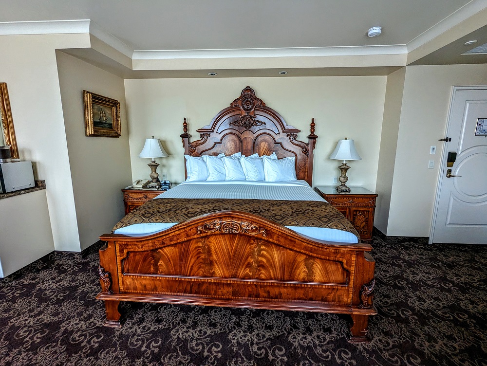The Historic Davenport in Spokane, WA - King bed